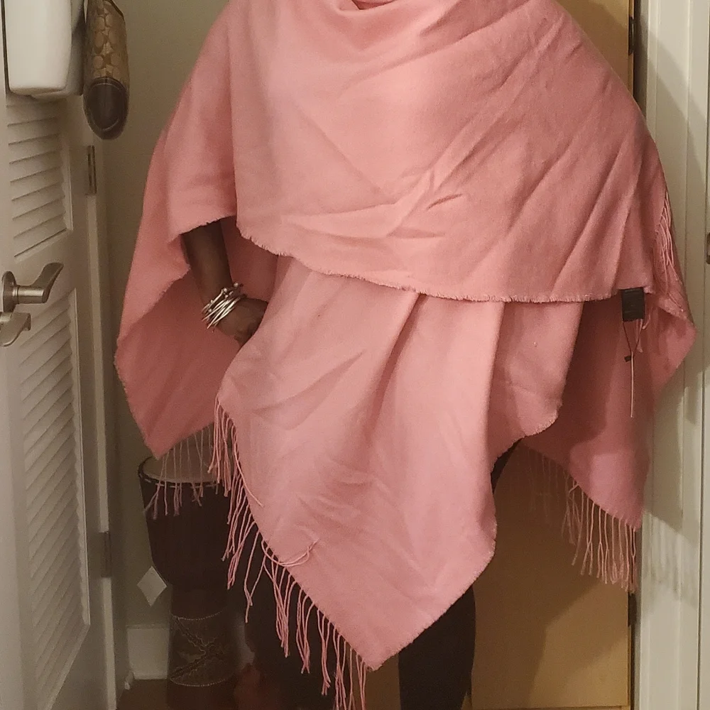 Shawl - Picture 3 of 5